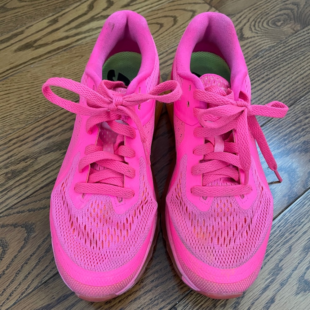 NEON PINK Nike woman’s runners